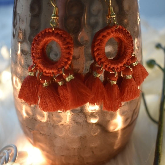 Handmade tassel earrings - Picture 5 of 8